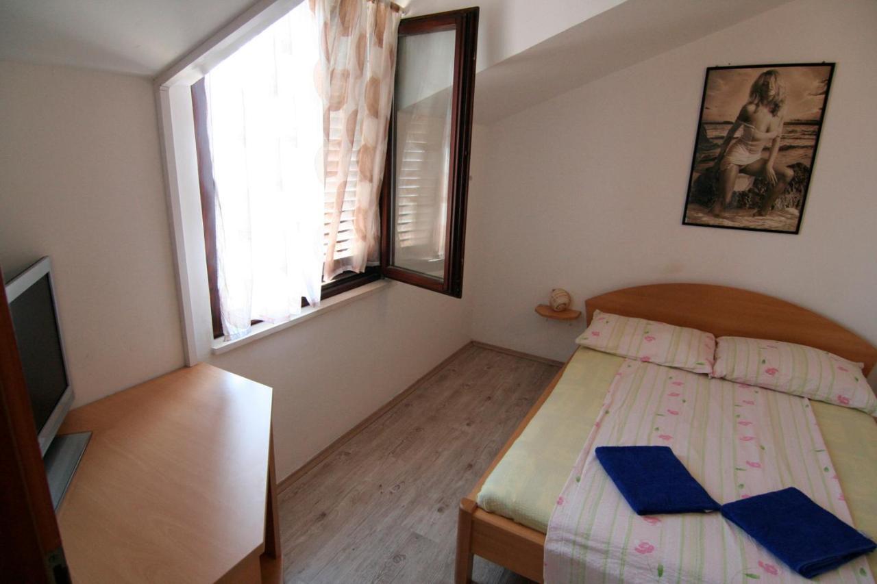 Apartments Marta Trogir Quarto foto
