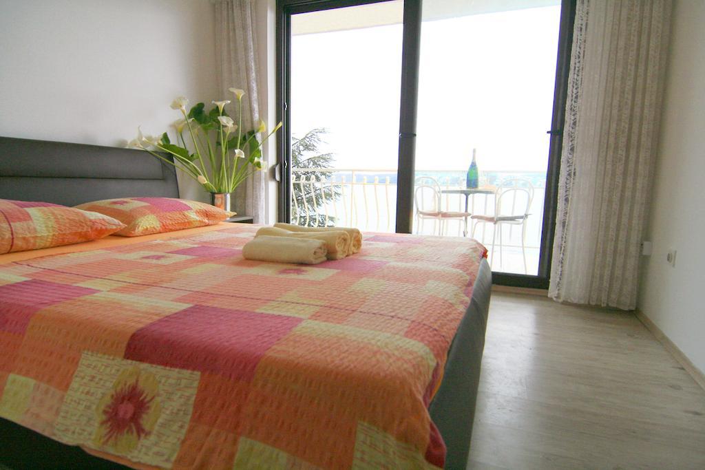 Apartments Marta Trogir Quarto foto