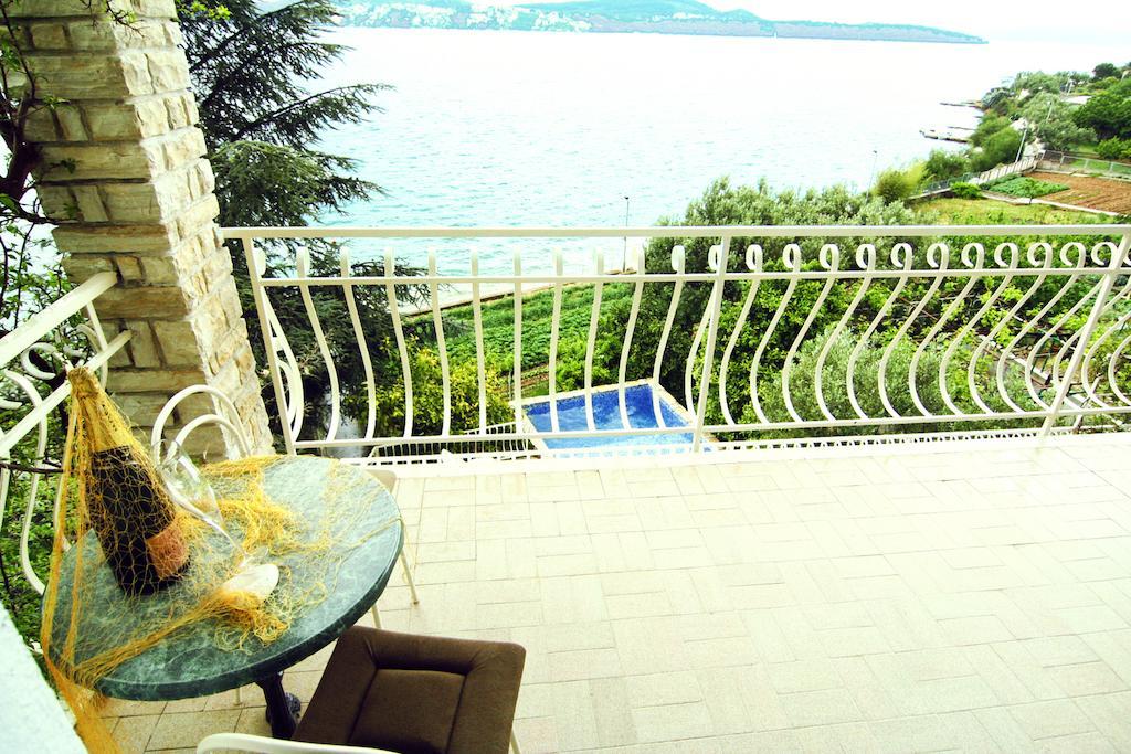 Apartments Marta Trogir Quarto foto