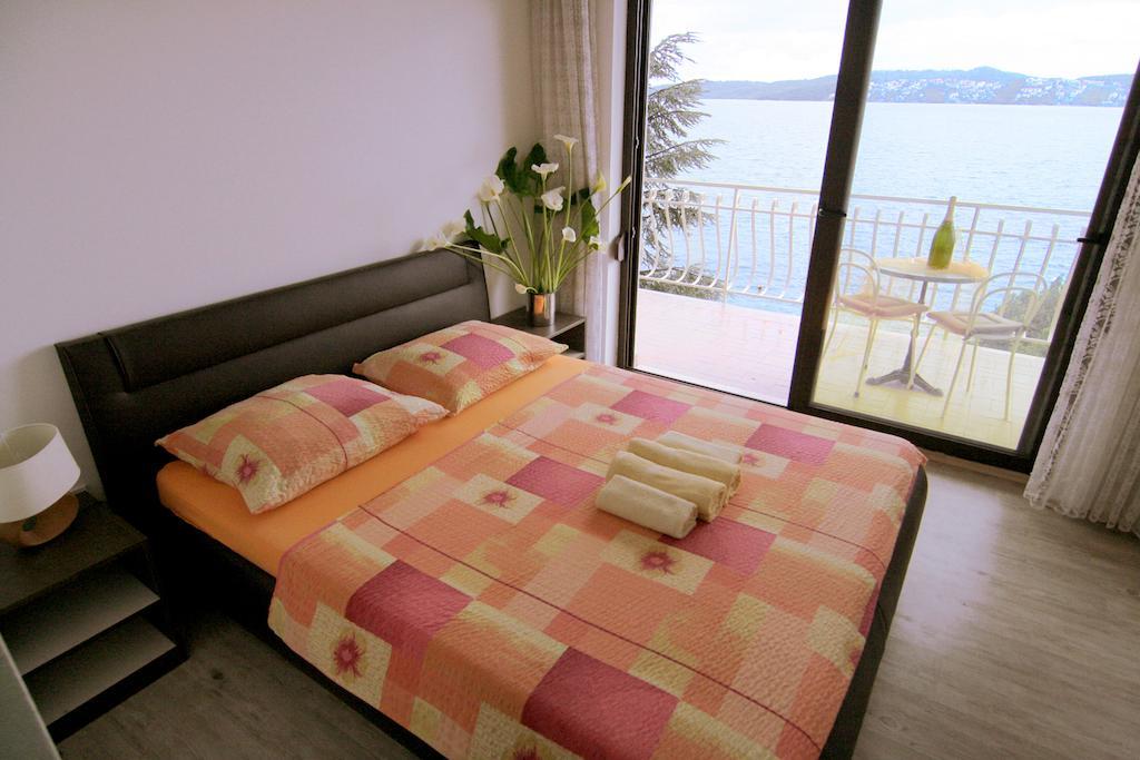 Apartments Marta Trogir Quarto foto