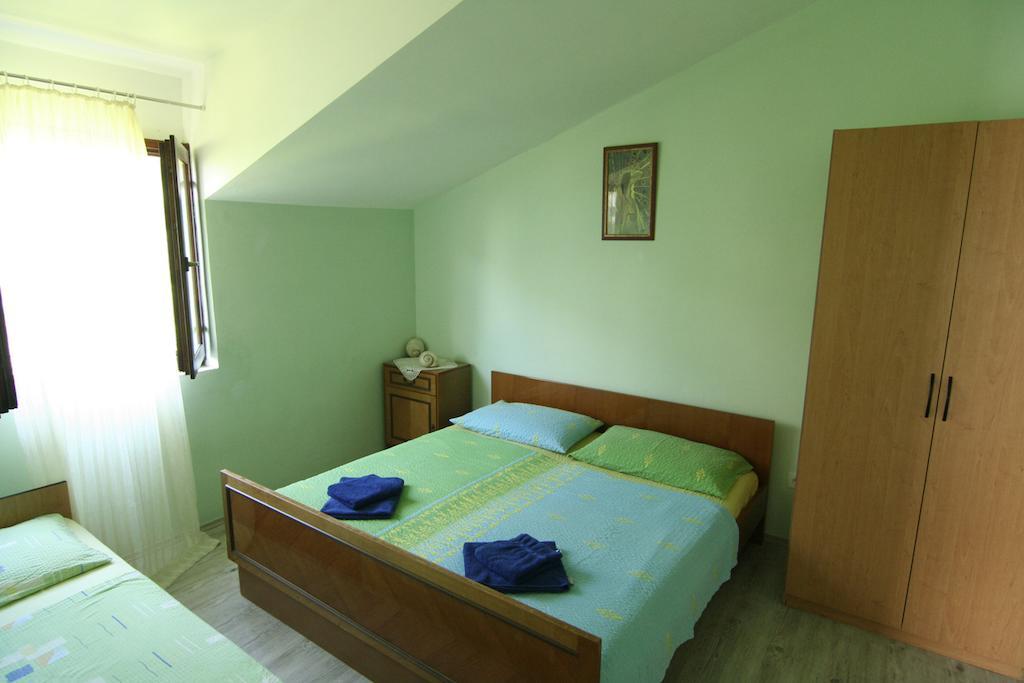 Apartments Marta Trogir Quarto foto