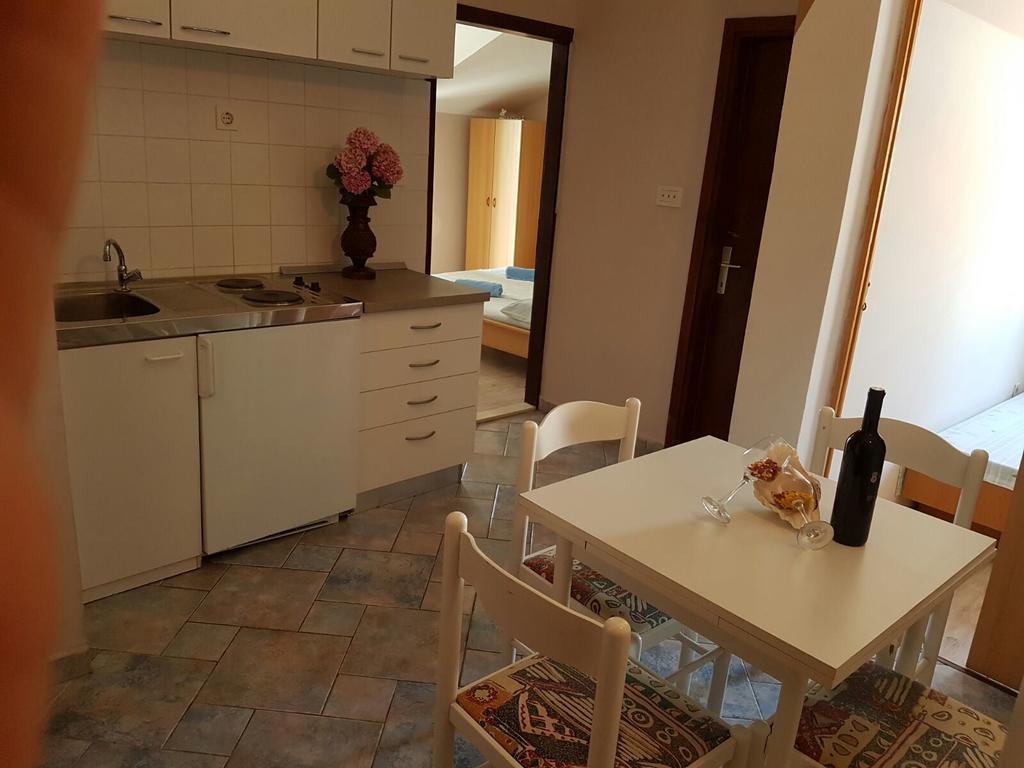 Apartments Marta Trogir Exterior foto